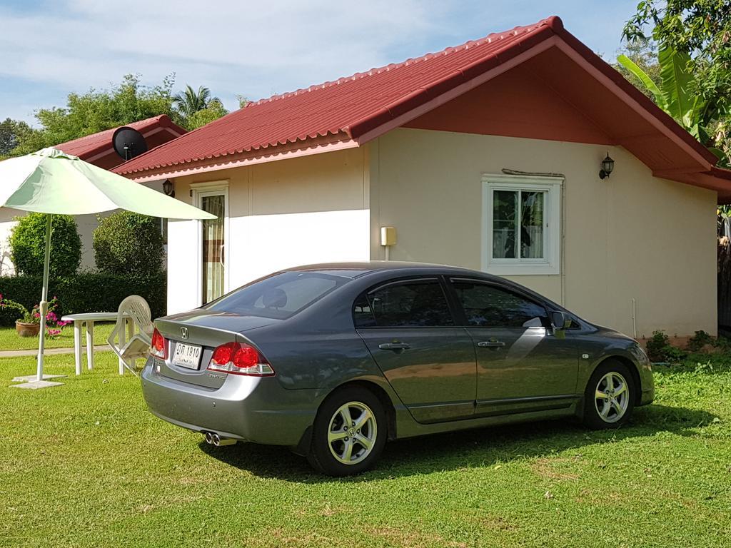 Moon River Resort Ubon Ratchathani Buitenkant foto